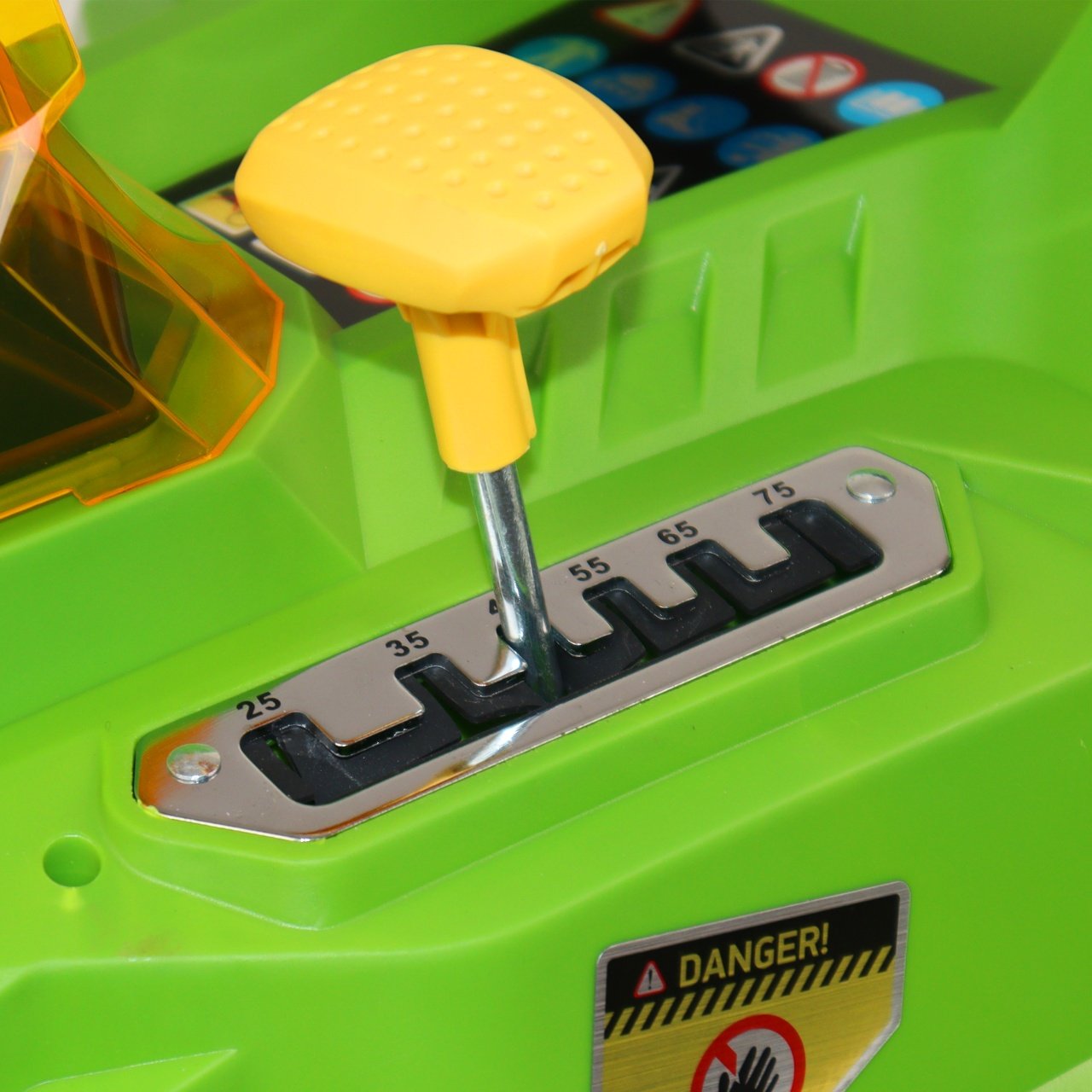 Mașină de tuns gazon PartnerPro pe acumulatori maner